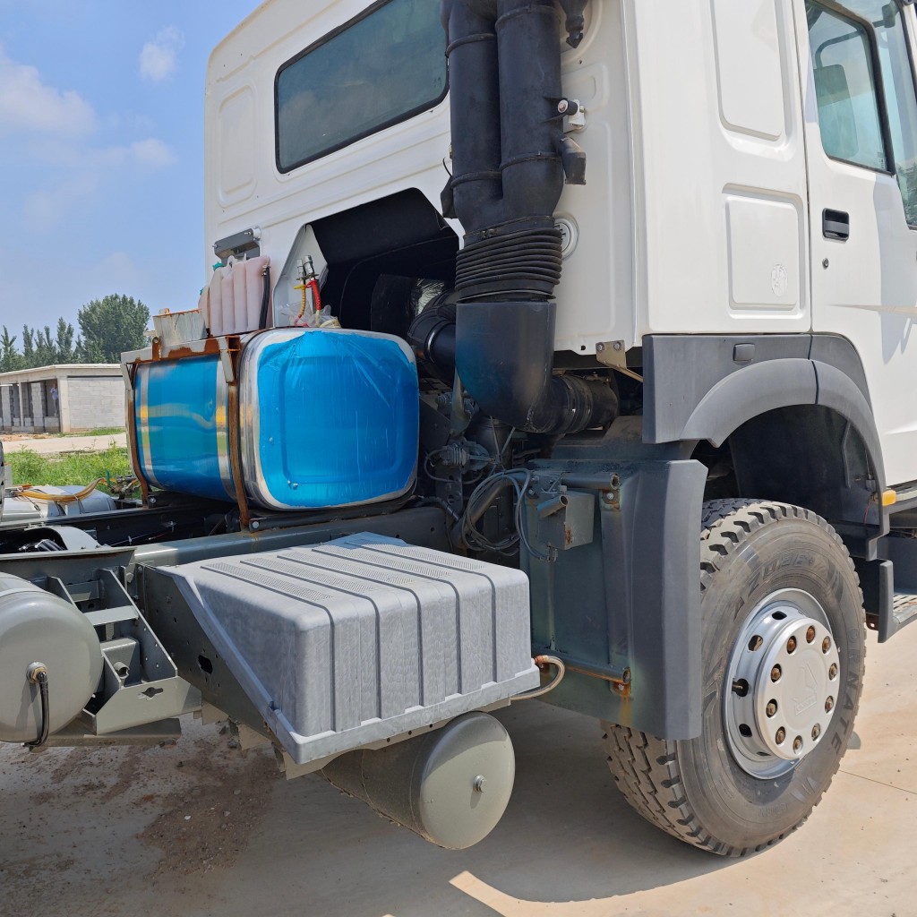 SINOTRUK HOWO 371hp 6X4 tractor