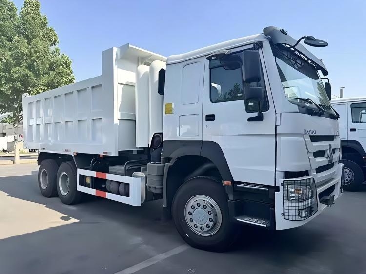 howo 6×4 white